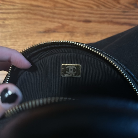 Chanel Small Round Vanity Bag - Picture 6 of 11